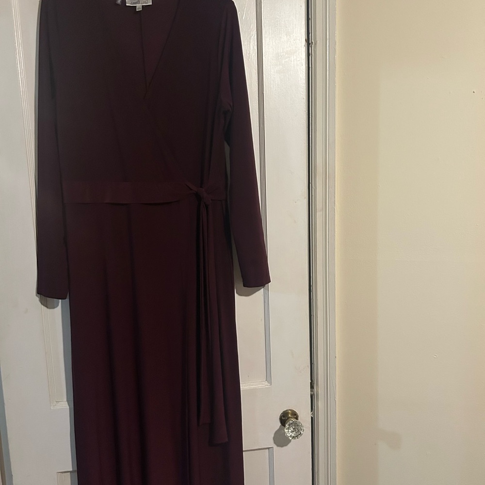 Jennifer Lopez Red Long Sleeve V-Neck Gown